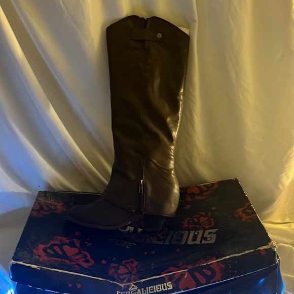 Fergalicious boots, Ledge by Fergie boots, size: 9.5 M, Color: Brown - Picture 3 of 15